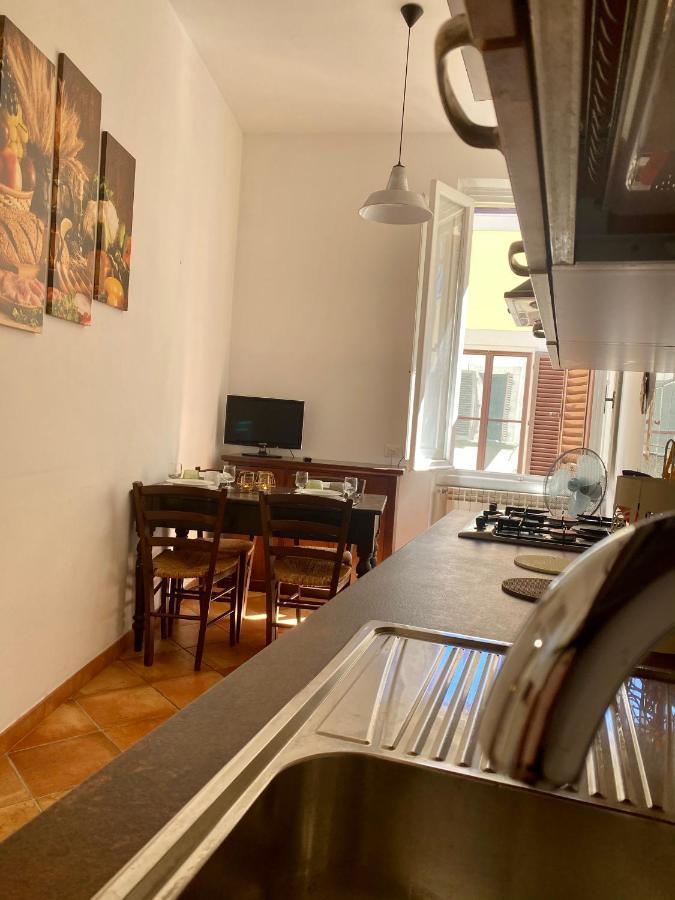 Nice & Roomy Behind The Uffizi Museum Florencia
